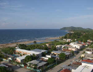 Tela_Honduras_Shoreline
